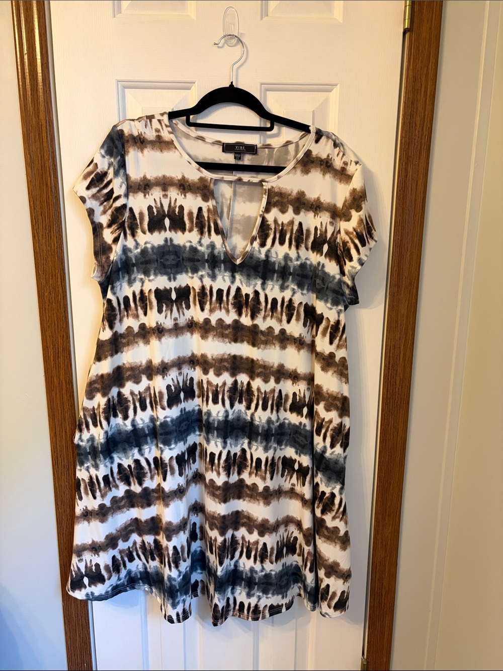 Vibe Brown & Blue Tie-Dye Keyhole Swing Tunic w pockets